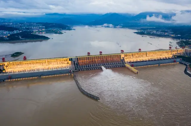 每秒54000立方米！长江今年1号洪水刚形成，为何三峡就开始泄洪？